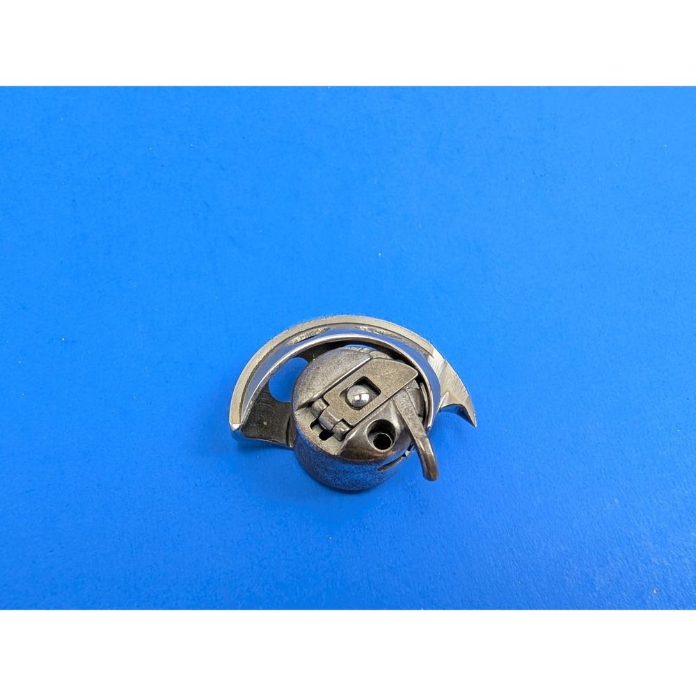 Genuine Vintage Shuttle Hook Bobbin Sewing Machine Replacement Part H2